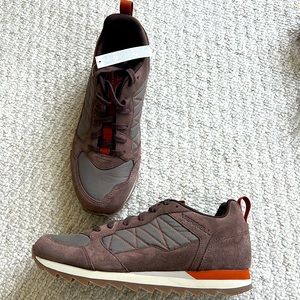 Men’s Merrell Alpine Hiking shoe. Brand new. Size 9